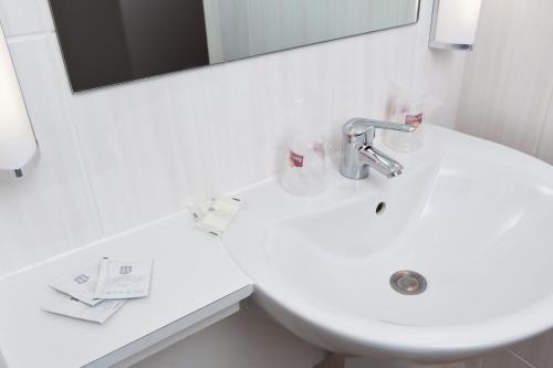 Brit Hotel Rouen Sud Val De Reuil Val-de-Reuil Ngoại thất bức ảnh